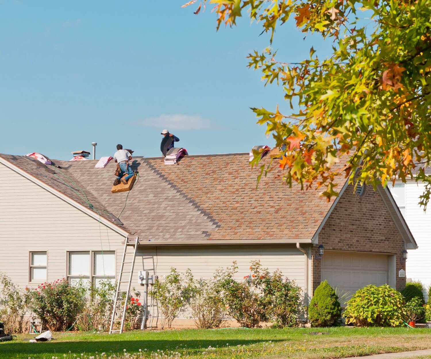 How To Choose A Reliable Roofing Contractor For Summer Projects
