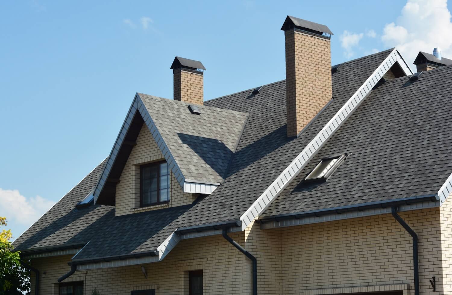 Budget-Friendly Roofing Solutions for a Beautiful, Durable, Affordable Rood