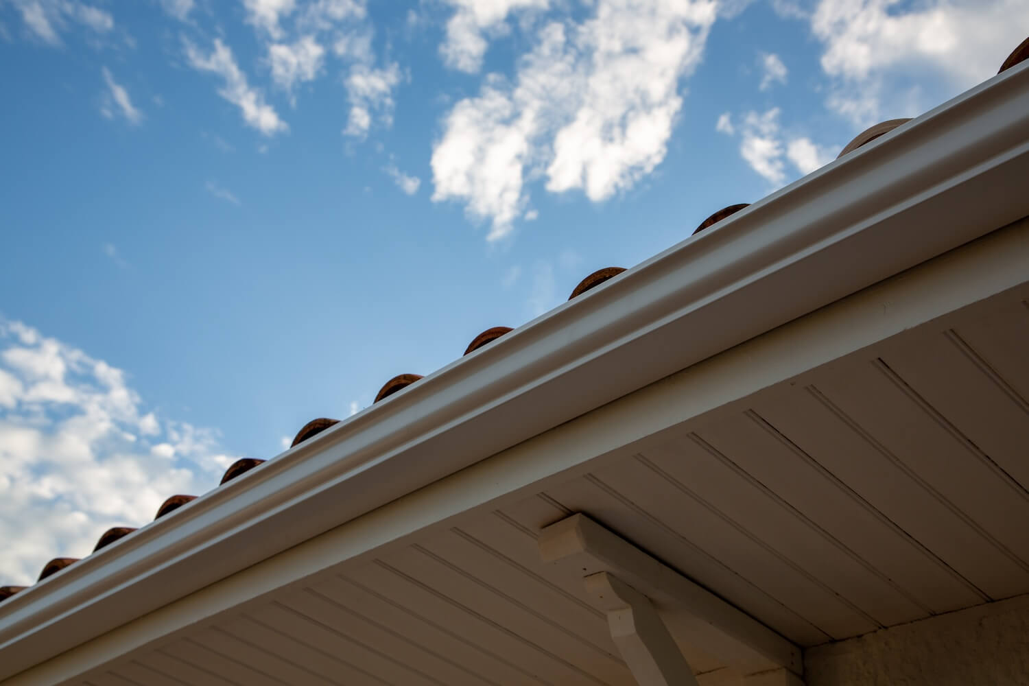 Seamless Gutters Vs. Traditional Gutters Which Is Right For You