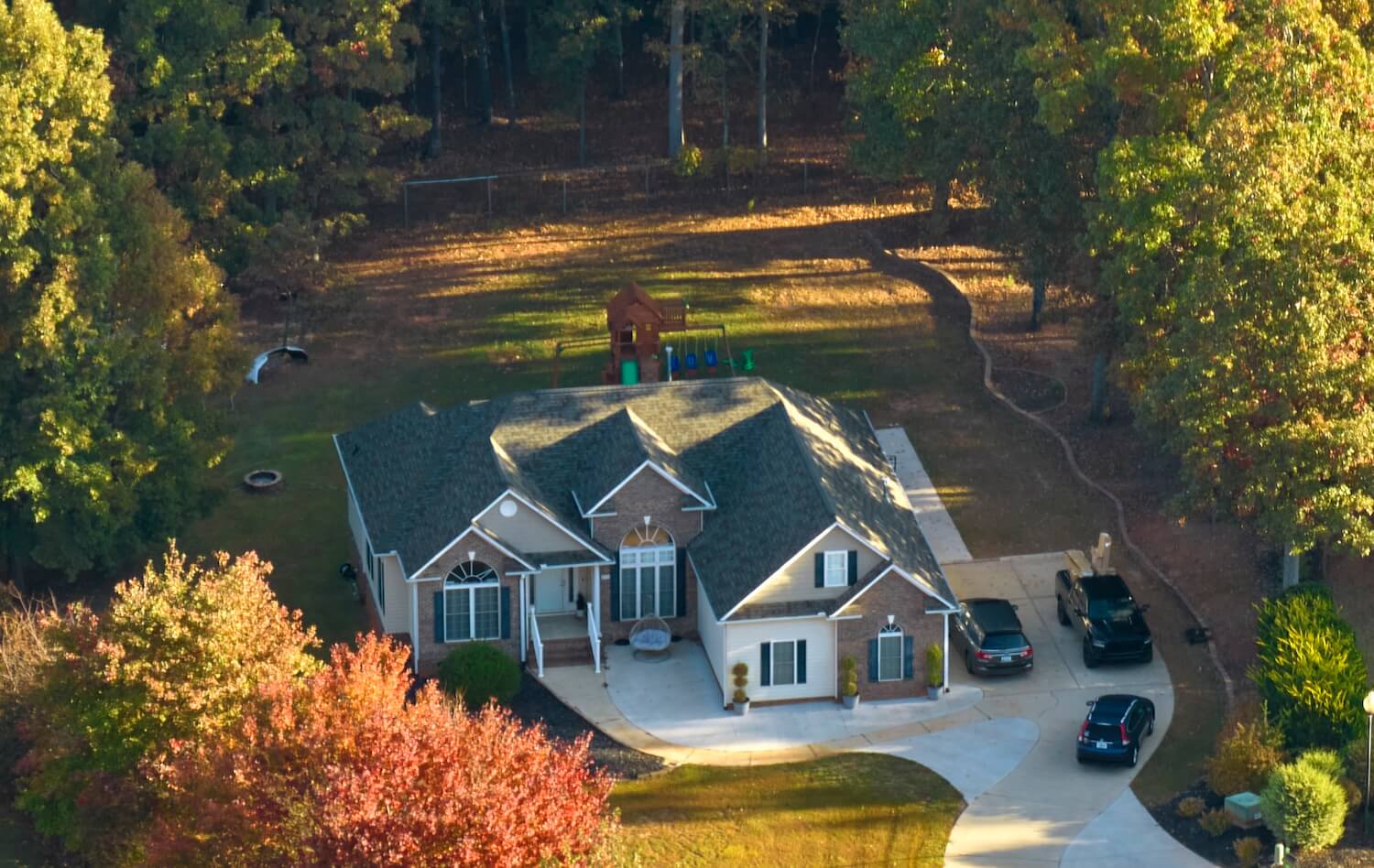 How Regular Professional Roofing Maintenance Can Help Your Home Have a Better Curb Appeal